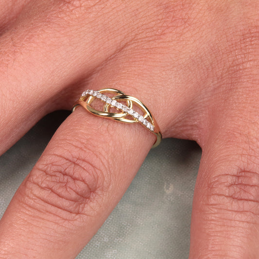 Anillo Oro Bicolor 18K y Brillantes.