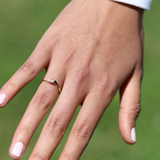 Anillo Solitario Oro 18K y Brillante