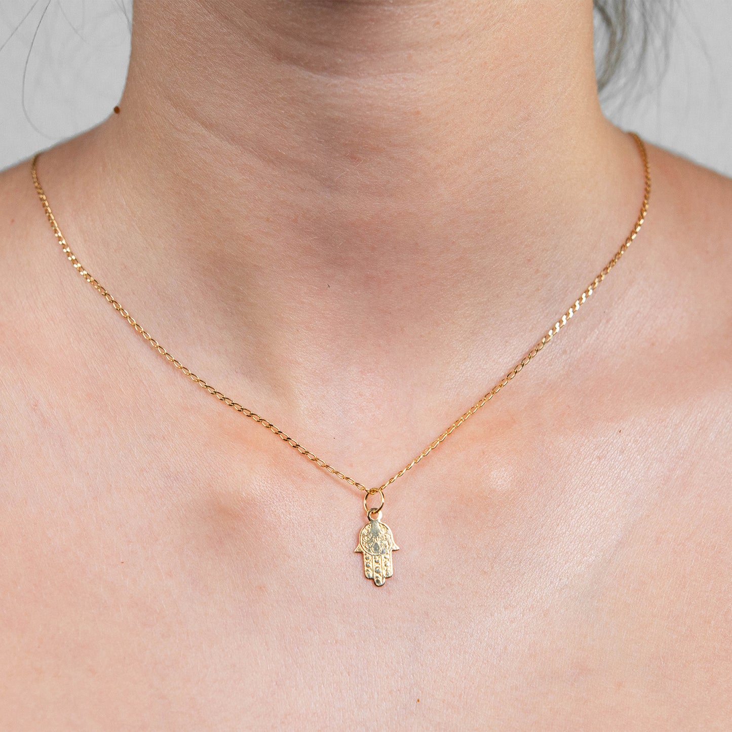 Hand of Fatima Pendant 18K gold