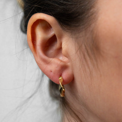 Wavy 18K Gold Earrings