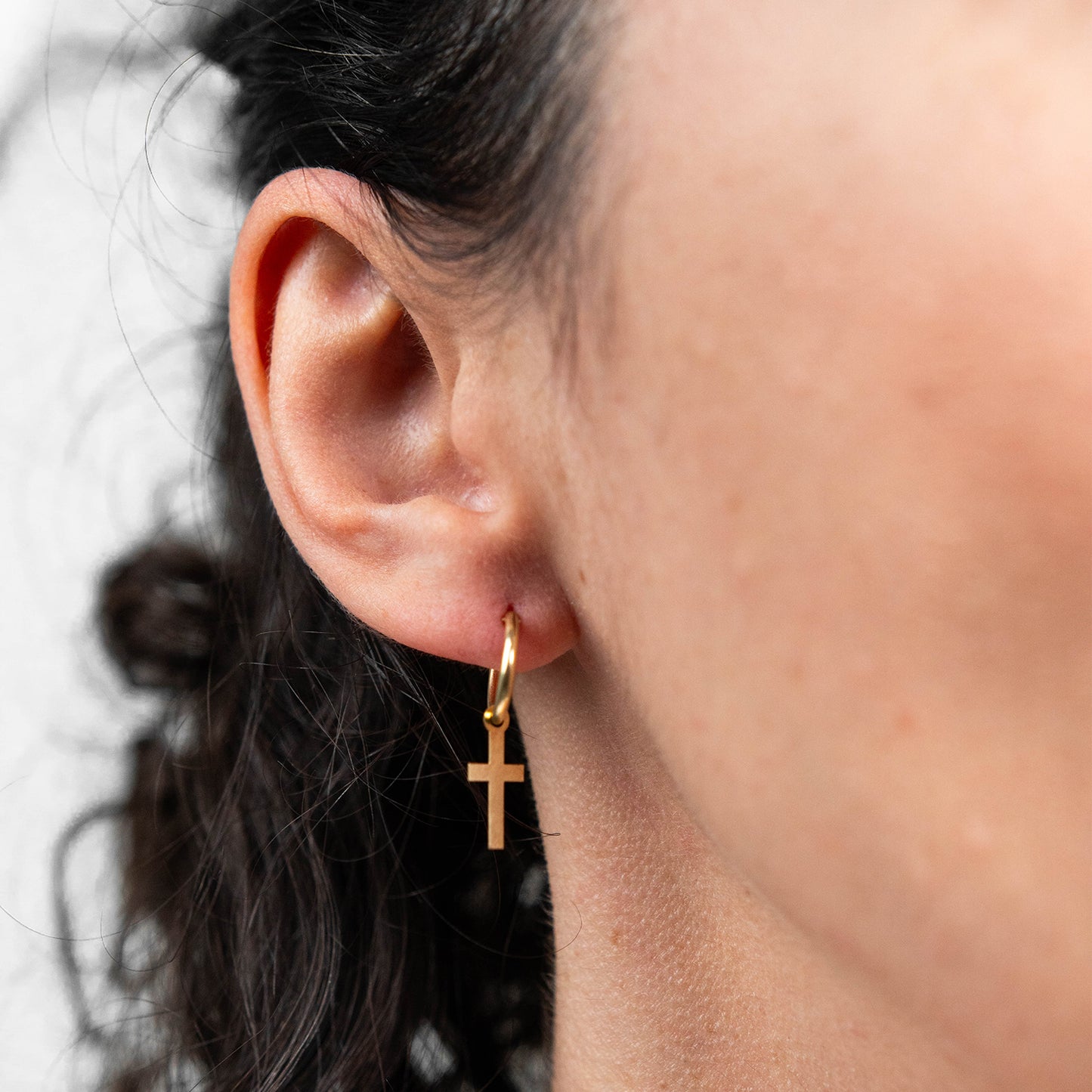 Hoop earrings with cross 18K Gold