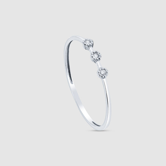 18K White Gold and Diamond Ring