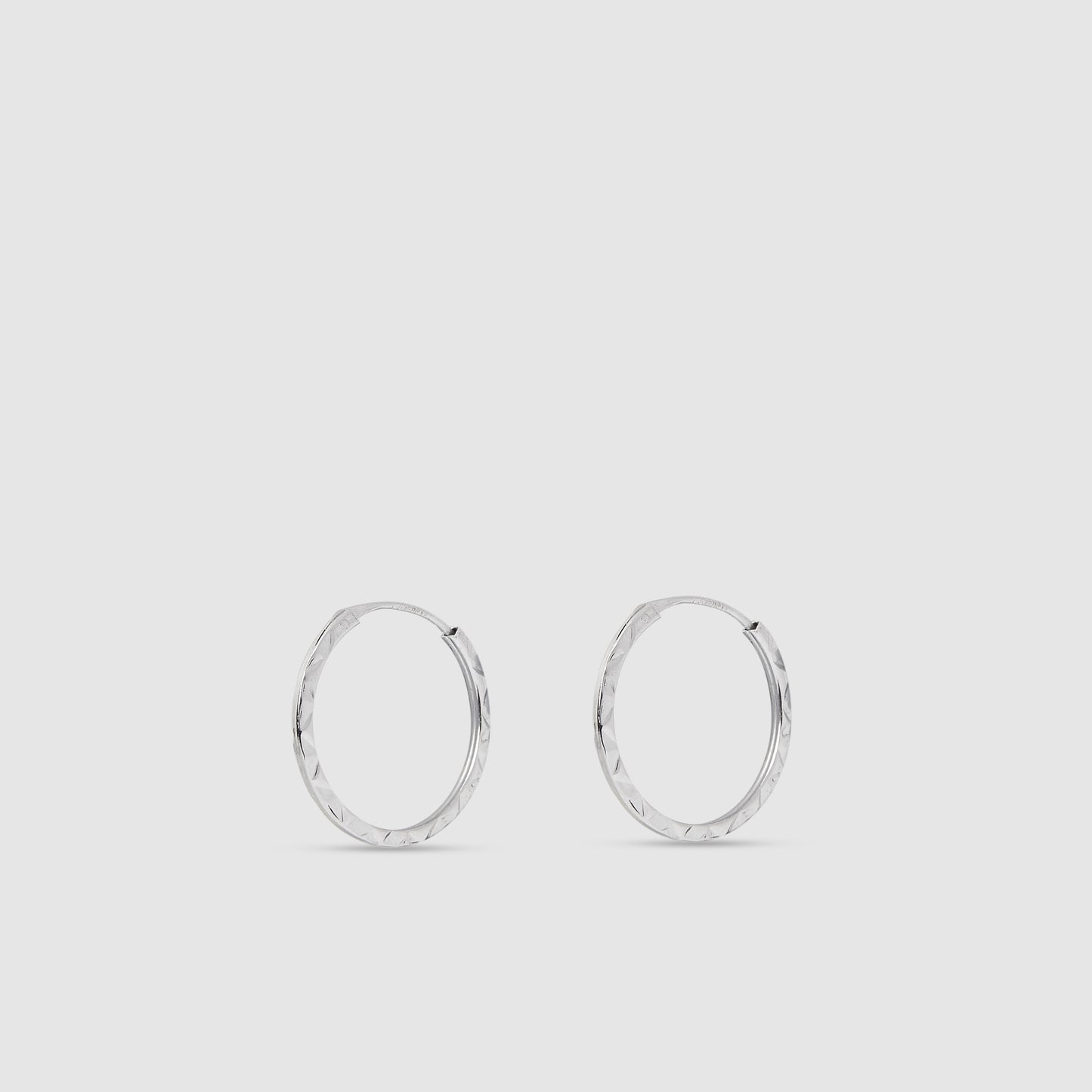 18K white gold hoop earrings