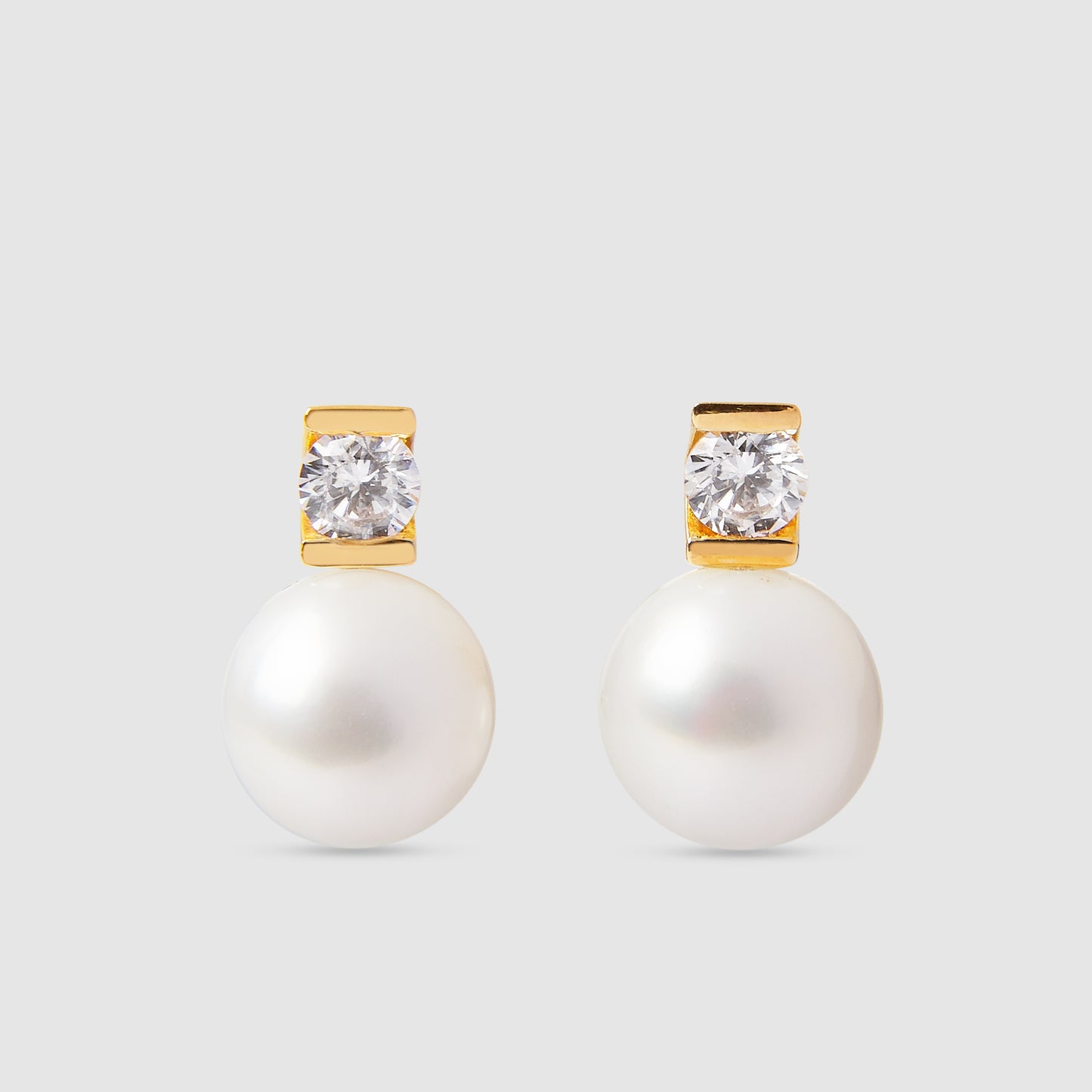 18K Gold Earrings with Pearl and Zirconia