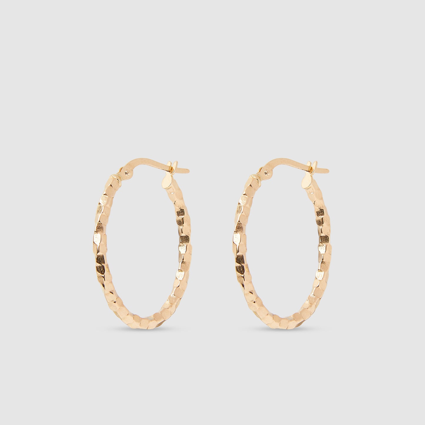 18K Gold Oval Hoop Earrings