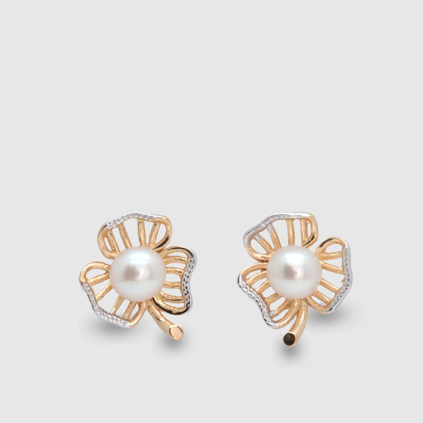 Pendientes flores con Perla & Oro 18K