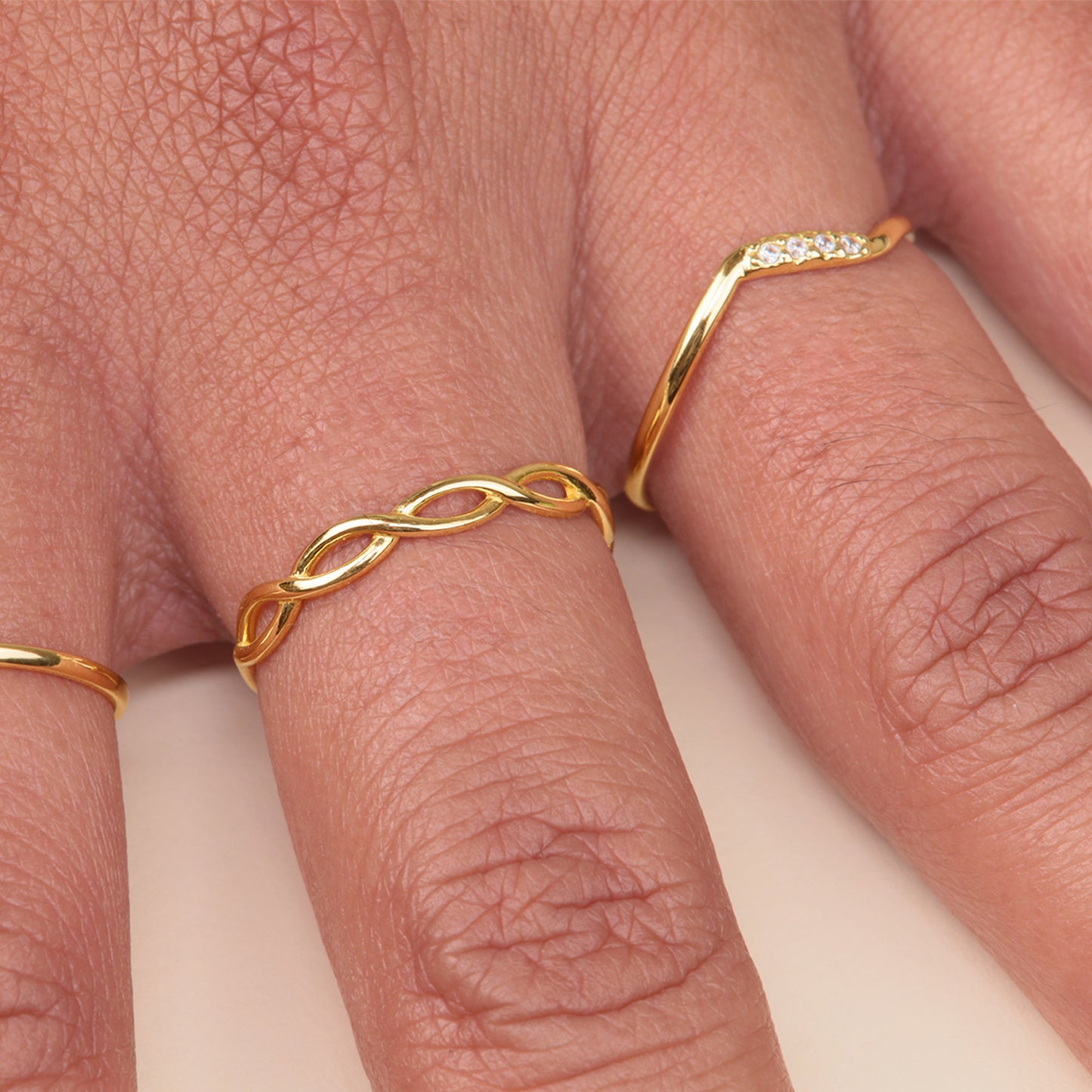 Anillo Oro 18K circonitas