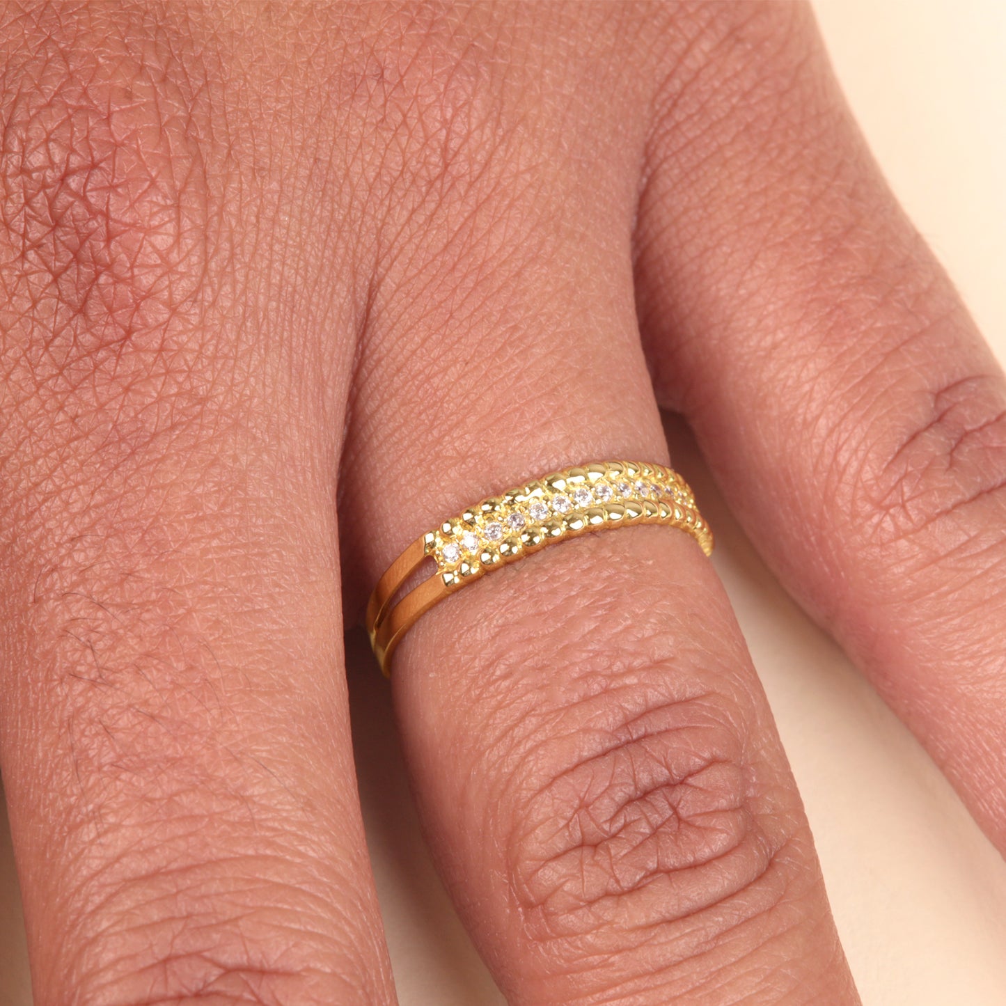 Anillo Oro 18K circonitas